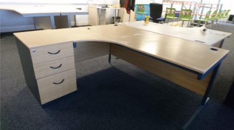 Desk 4